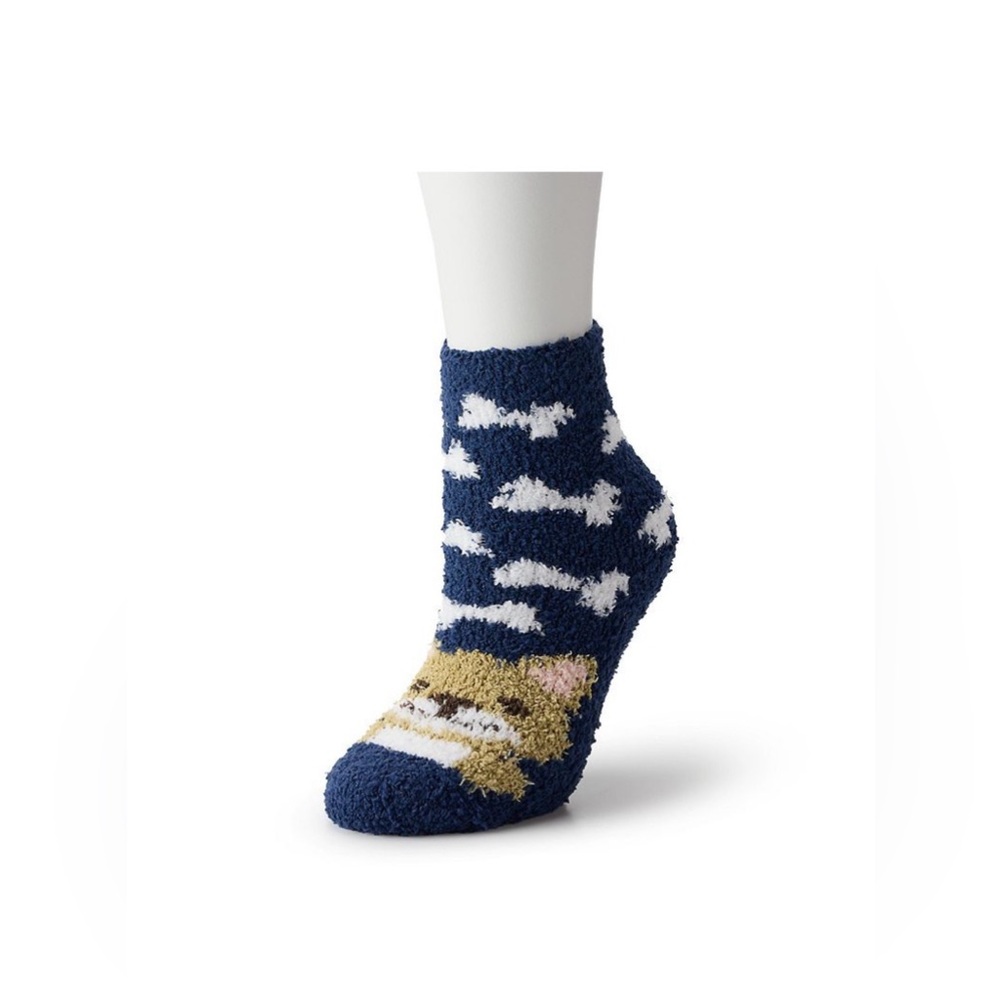 Cozy Blue and White bones & dog Socks.NWT